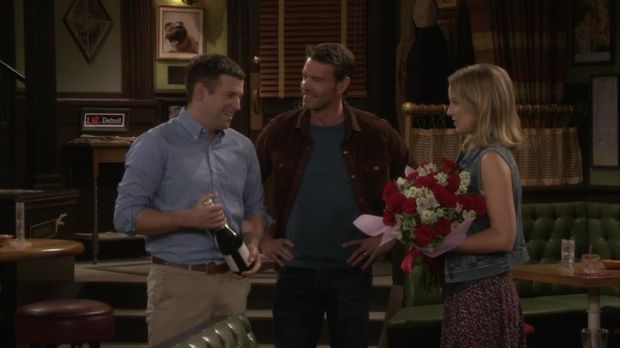 Undateable - Undateable - Staffel 3 Episode 1: Ein Serienstar Kommt In Eine Bar